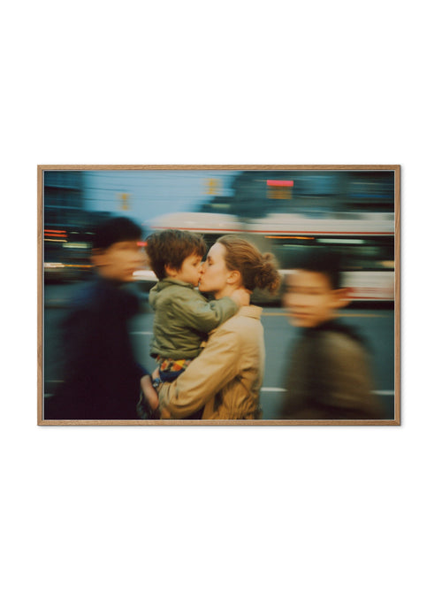 Mothers — No. 2 — מוקאפ מסגרת