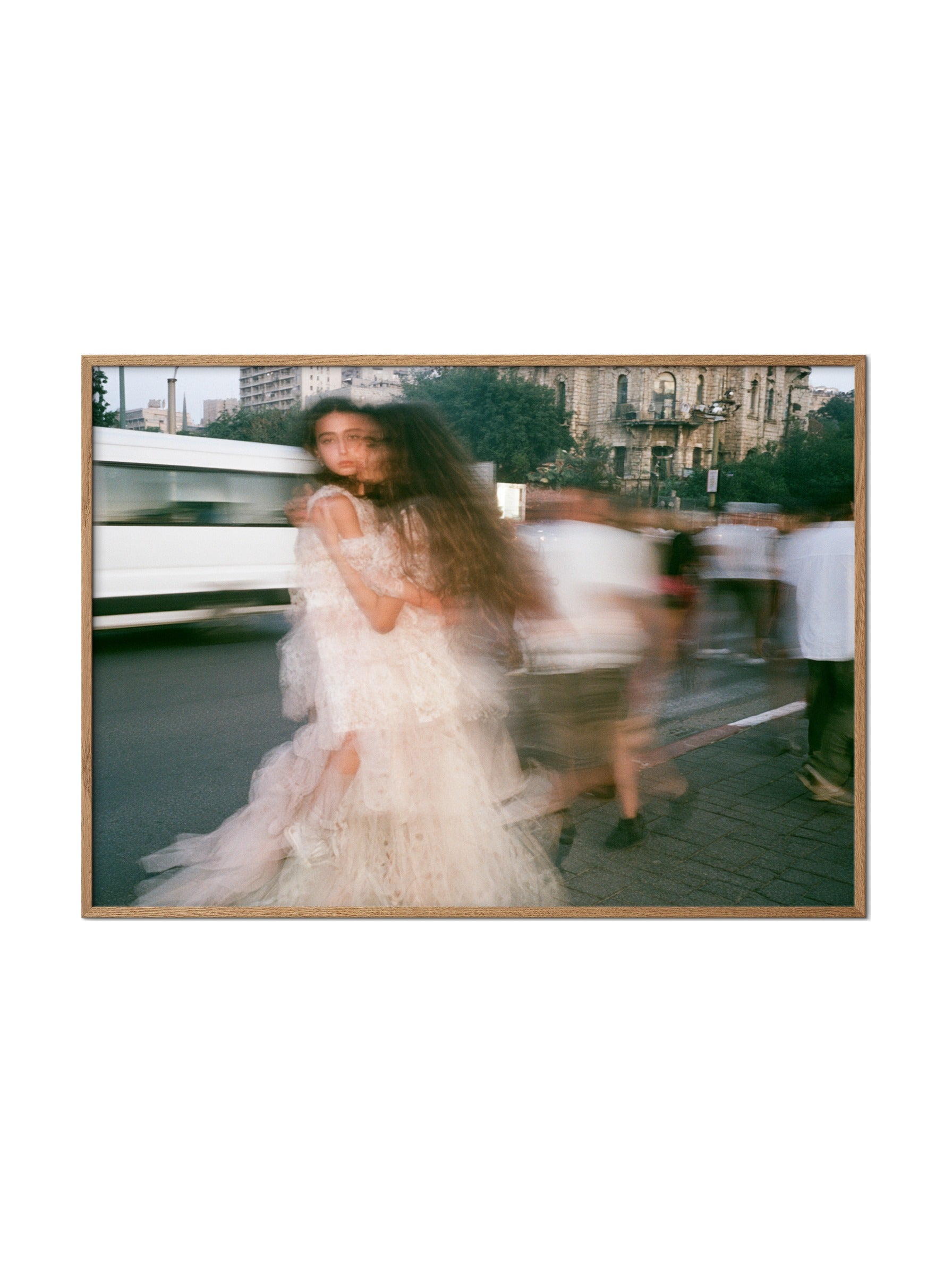 Mothers — No. 26 — מוקאפ מסגרת